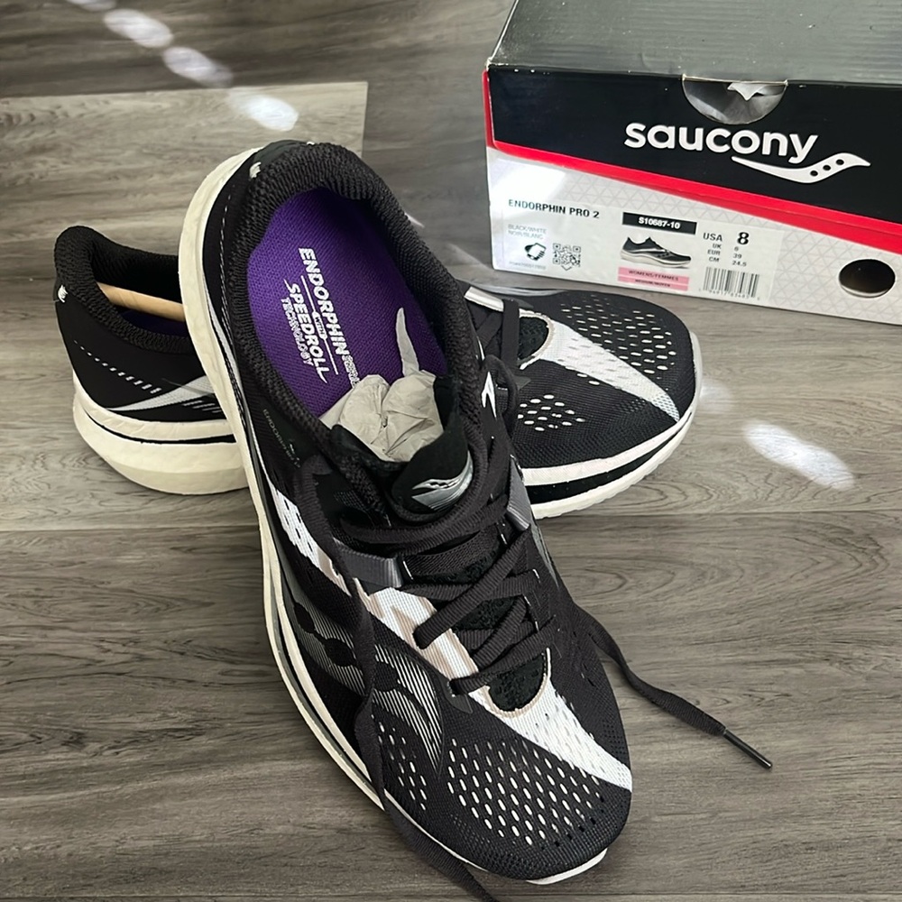 Saucony / Endorphin Pro2 / size 8